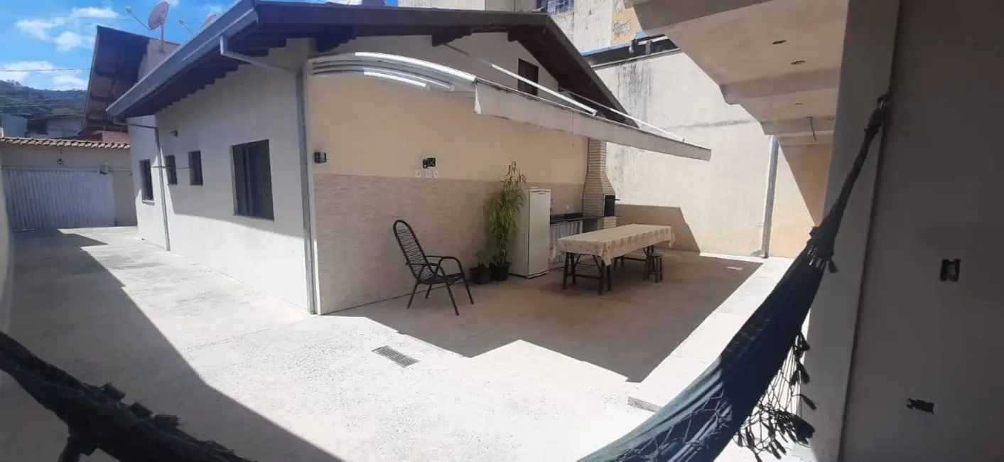 Casa com 5 quartos à venda, 293m2 em Jardim Campos Elísios, Pocos De Caldas - MG - imagem 3 Foto 3 de Casa com 5 quartos à venda, 293m2 em Jardim Campos Elísios, Pocos De Caldas - MG