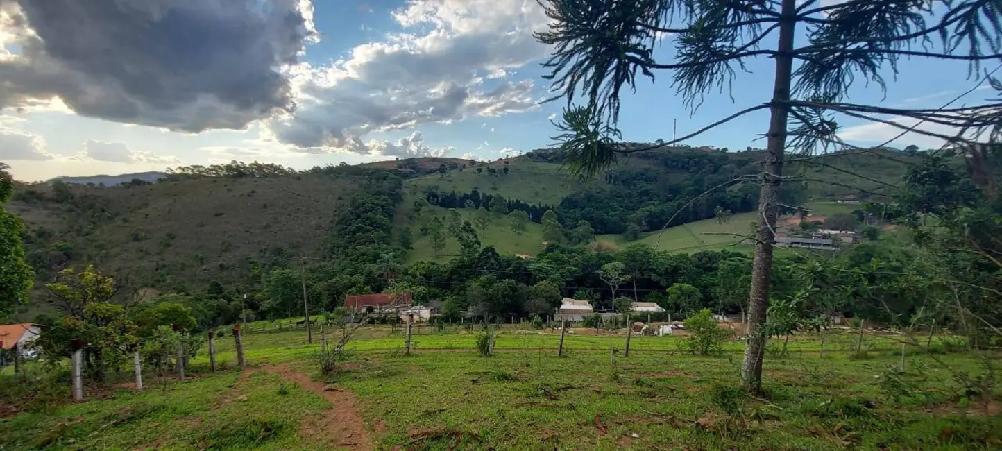 Terreno / Lote à venda, 1500m2 em Bem Bastos, Pocos De Caldas - MG - imagem 4 Foto 4 de Terreno / Lote à venda, 1500m2 em Bem Bastos, Pocos De Caldas - MG