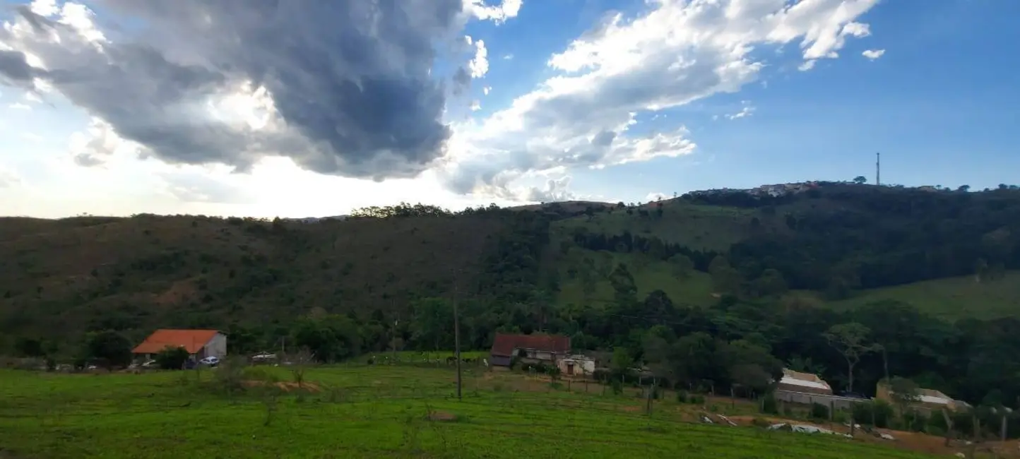 Terreno / Lote à venda, 1500m2 em Bem Bastos, Pocos De Caldas - MG - imagem 3 Foto 3 de Terreno / Lote à venda, 1500m2 em Bem Bastos, Pocos De Caldas - MG