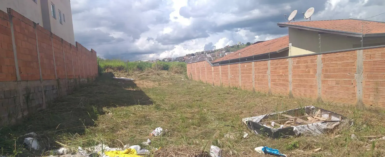 Foto 1 de Terreno / Lote à venda, 330m2 em Santa Teresa, Pocos De Caldas - MG