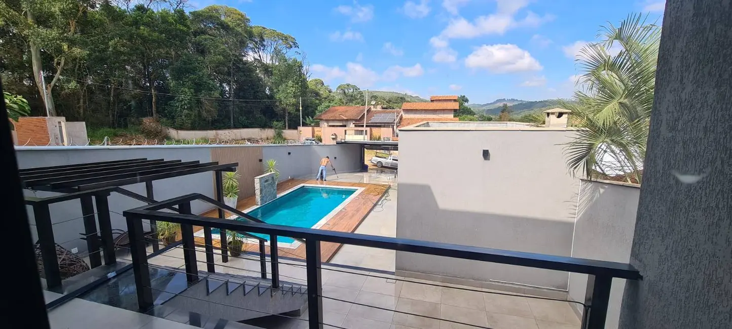 Casa com 3 quartos à venda, 506m2 em Recanto dos Lagos, Pocos De Caldas - MG - imagem 3 Foto 3 de Casa com 3 quartos à venda, 506m2 em Recanto dos Lagos, Pocos De Caldas - MG