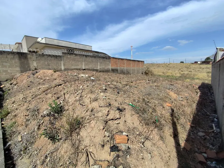 Terreno / Lote à venda, 331m2 em Pocos De Caldas - MG - imagem 6 Foto 6 de Terreno / Lote à venda, 331m2 em Pocos De Caldas - MG