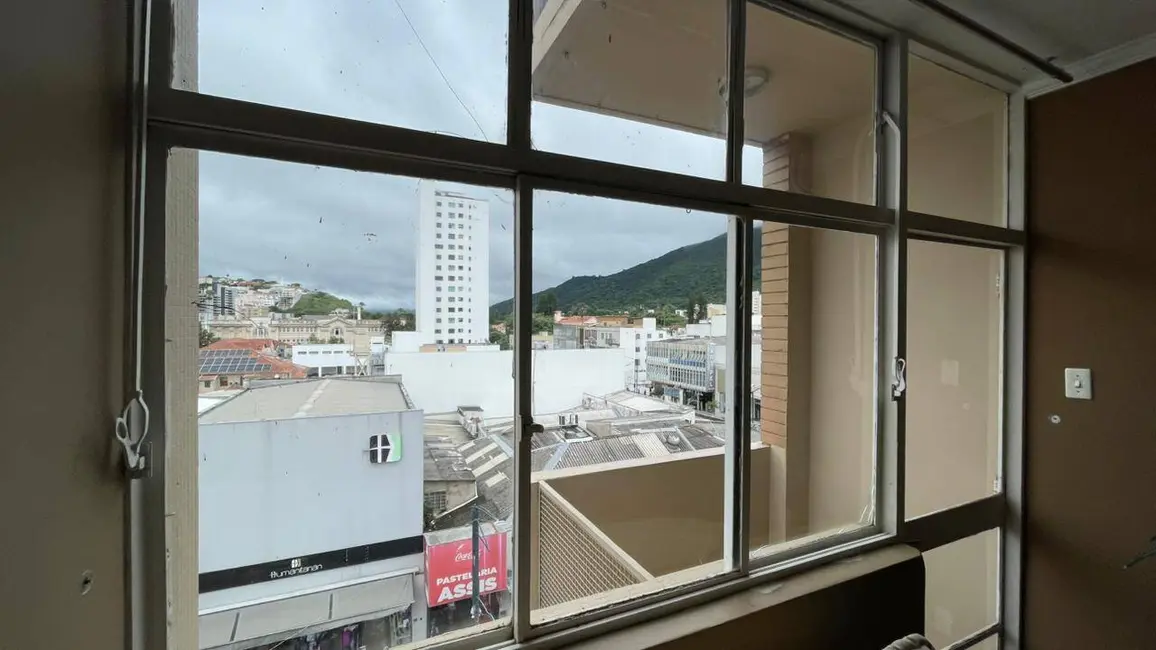 Apartamento com 3 quartos à venda, 117m2 em Centro, Pocos De Caldas - MG - imagem 2 Foto 2 de Apartamento com 3 quartos à venda, 117m2 em Centro, Pocos De Caldas - MG