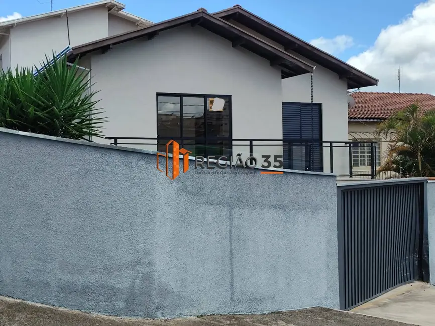 Foto 1 de Casa com 3 quartos à venda, 130m2 em Jardim das Azaléias, Pocos De Caldas - MG