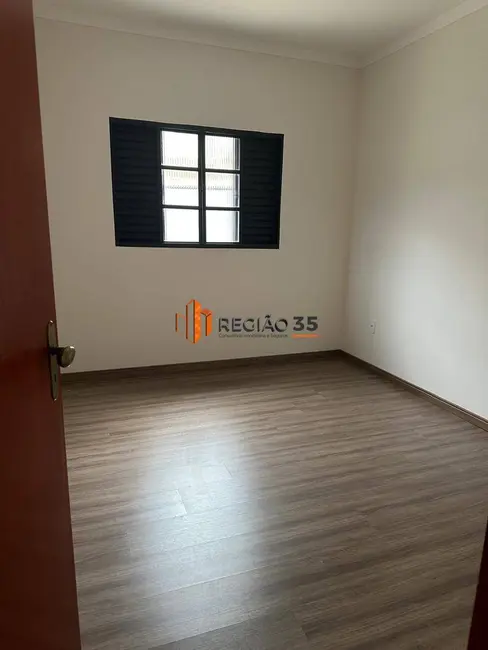 Foto 5 de Casa com 3 quartos à venda, 130m2 em Jardim das Azaléias, Pocos De Caldas - MG