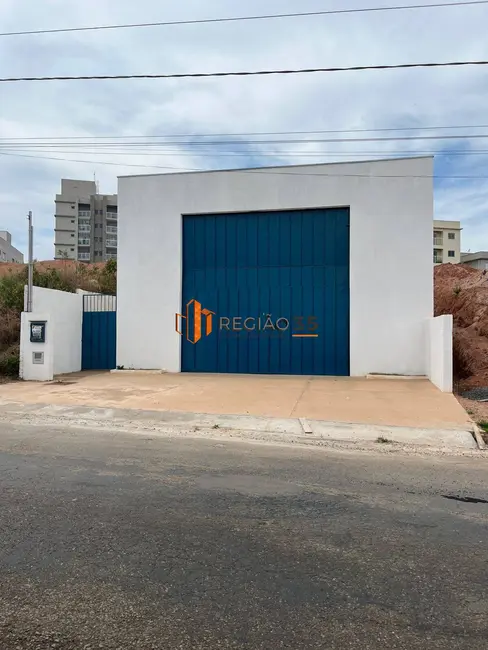 Sala Comercial para alugar, 306m2 em Jardim Doutor Ottoni, Pocos De Caldas - MG - imagem 2 Foto 2 de Sala Comercial para alugar, 306m2 em Jardim Doutor Ottoni, Pocos De Caldas - MG