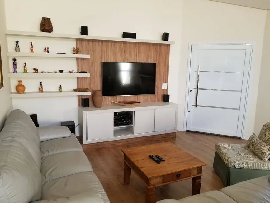 Casa com 3 quartos à venda, 490m2 em Jardim Europa, Pocos De Caldas - MG - imagem 5 Foto 5 de Casa com 3 quartos à venda, 490m2 em Jardim Europa, Pocos De Caldas - MG
