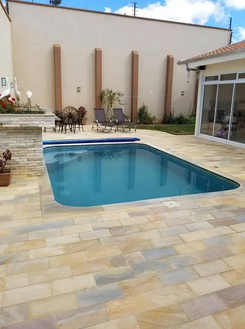 Casa com 3 quartos à venda, 490m2 em Jardim Europa, Pocos De Caldas - MG - imagem 2 Foto 2 de Casa com 3 quartos à venda, 490m2 em Jardim Europa, Pocos De Caldas - MG