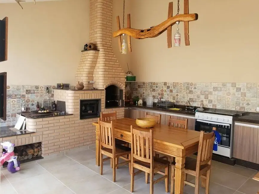 Casa com 3 quartos à venda, 490m2 em Jardim Europa, Pocos De Caldas - MG - imagem 4 Foto 4 de Casa com 3 quartos à venda, 490m2 em Jardim Europa, Pocos De Caldas - MG