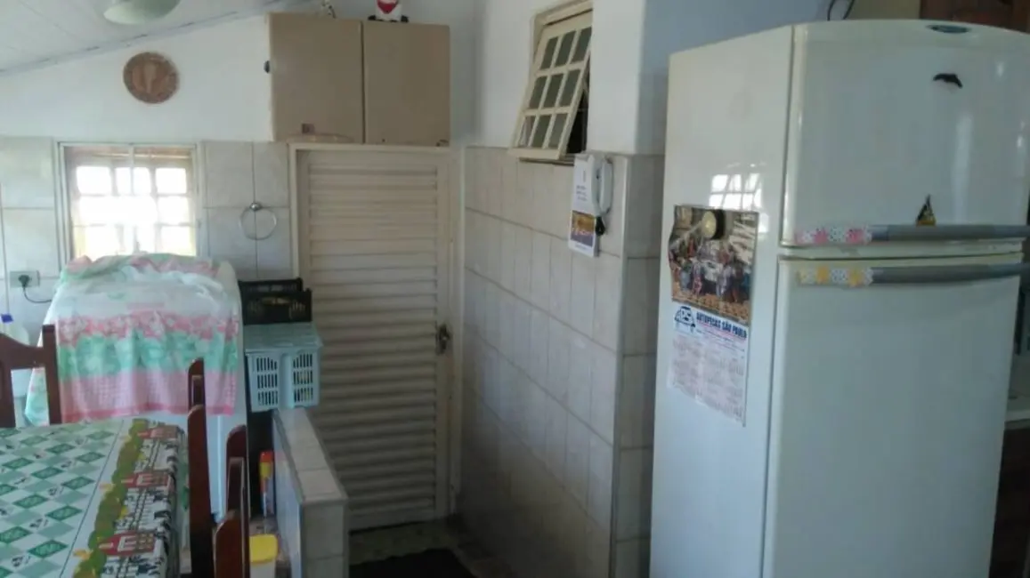 Chácara com 2 quartos à venda, 1000m2 em Centro, Caldas - MG - imagem 6 Foto 6 de Chácara com 2 quartos à venda, 1000m2 em Centro, Caldas - MG