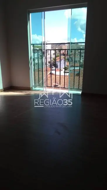 Foto 2 de Apartamento com 3 quartos à venda, 75m2 em Jardim das Hortênsias, Pocos De Caldas - MG
