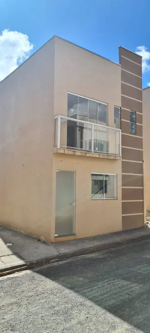 Casa de Condomínio com 2 quartos para alugar, 68m2 em Estância Poços de Caldas, Pocos De Caldas - MG - imagem 1 Foto 1 de Casa de Condomínio com 2 quartos para alugar, 68m2 em Estância Poços de Caldas, Pocos De Caldas - MG