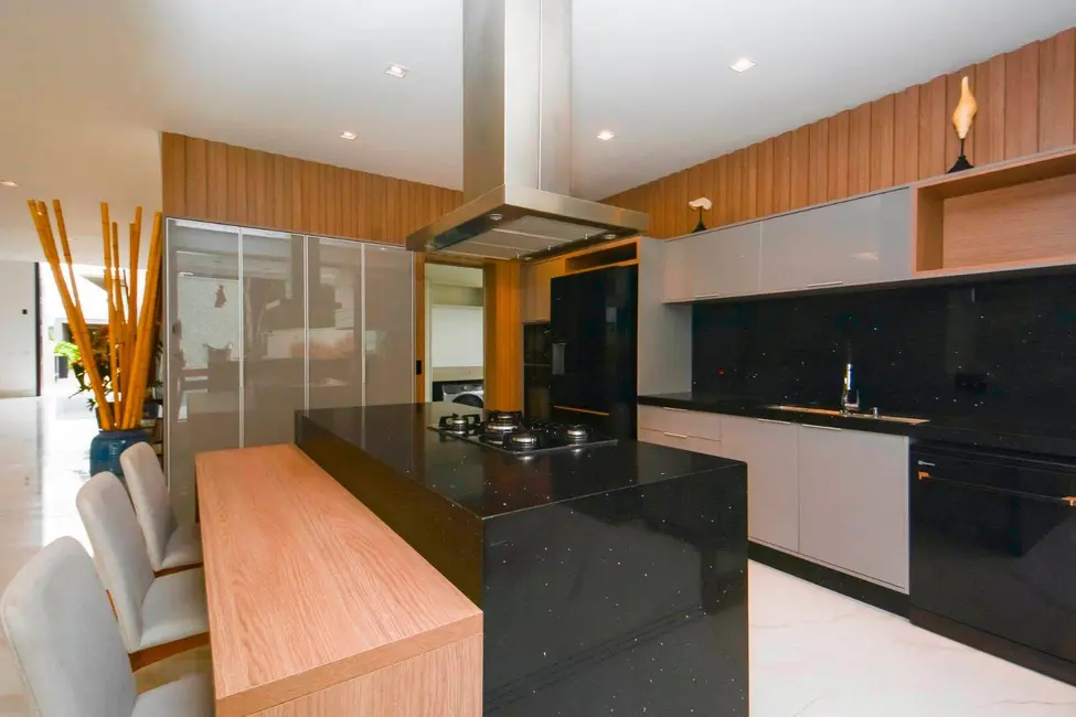 Foto 1 de Casa com 6 quartos à venda, 831m2 em Bertioga - SP