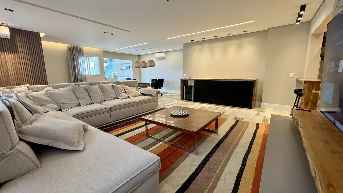 Foto 9 de Apartamento com 4 quartos à venda, 208m2 em Bertioga - SP