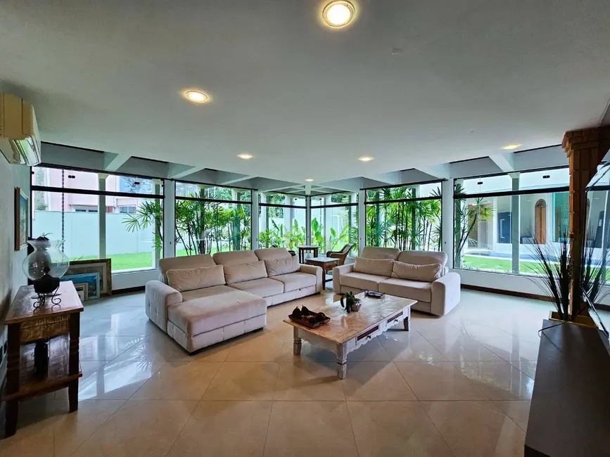 Casa com 6 quartos à venda, 1213m2 em Bertioga - SP - imagem 5 Foto 5 de Casa com 6 quartos à venda, 1213m2 em Bertioga - SP