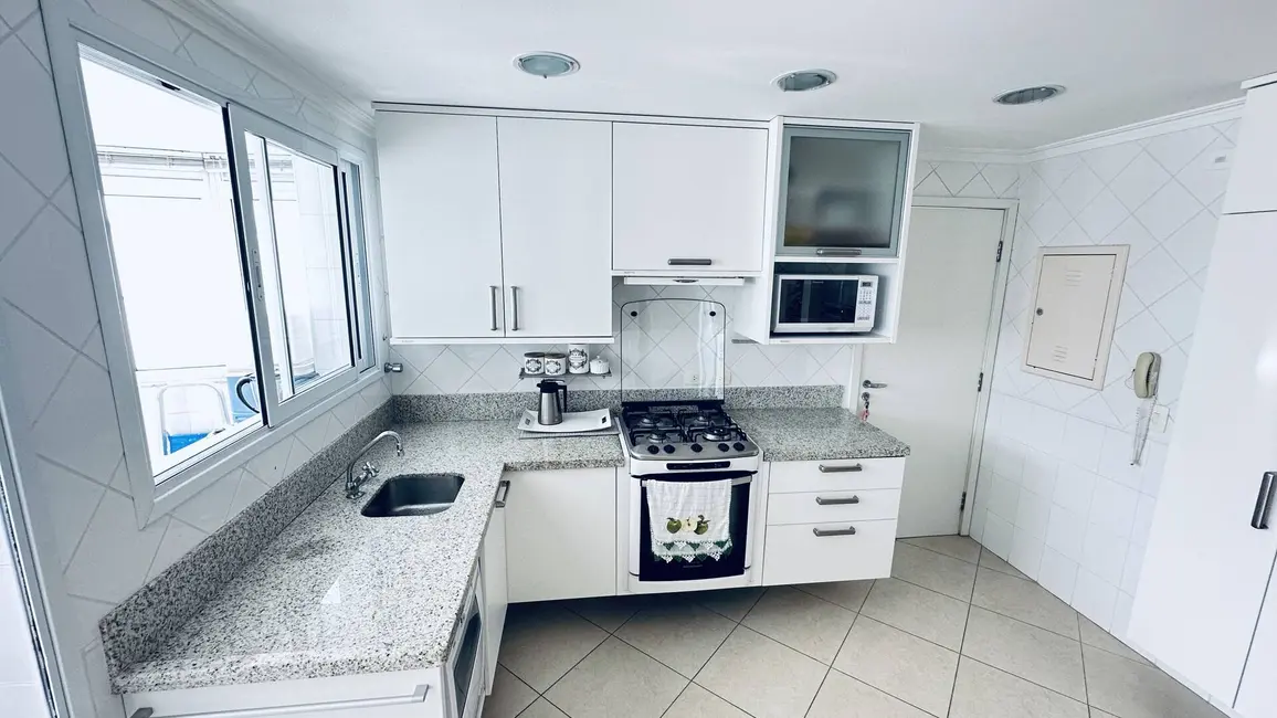 Foto 9 de Apartamento com 4 quartos à venda, 175m2 em Bertioga - SP