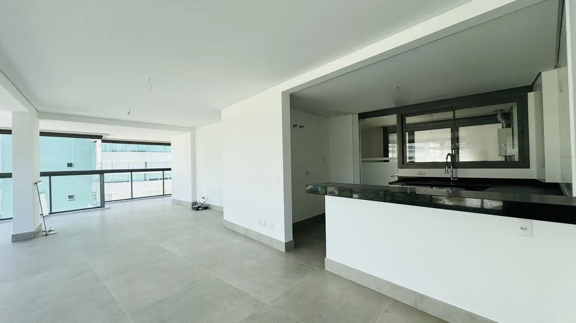 Foto 4 de Apartamento com 4 quartos à venda, 163m2 em Bertioga - SP