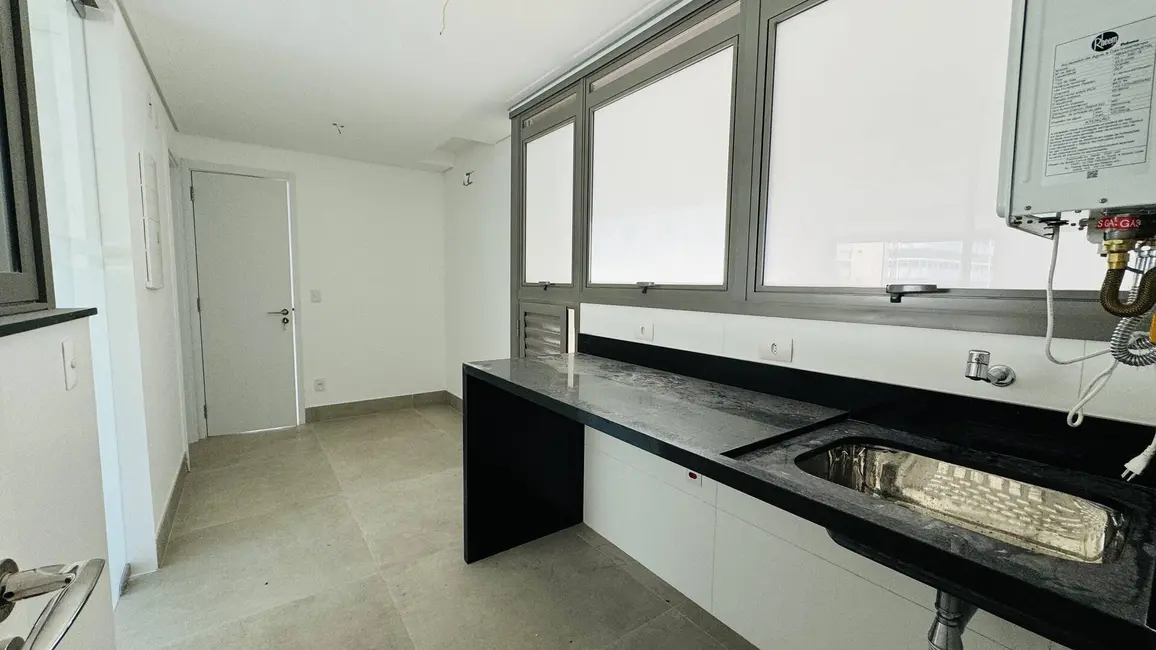 Foto 1 de Apartamento com 4 quartos à venda, 163m2 em Bertioga - SP