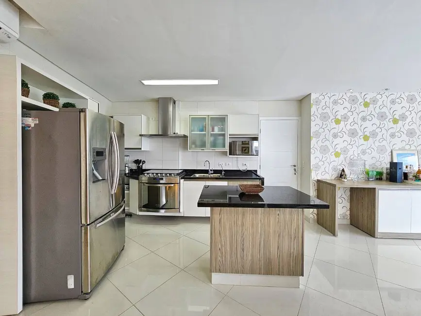 Foto 9 de Apartamento com 3 quartos à venda, 140m2 em Bertioga - SP