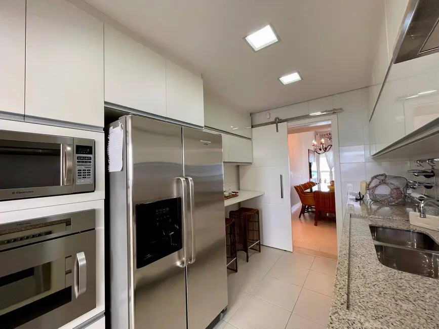 Foto 2 de Apartamento com 4 quartos à venda, 208m2 em Bertioga - SP