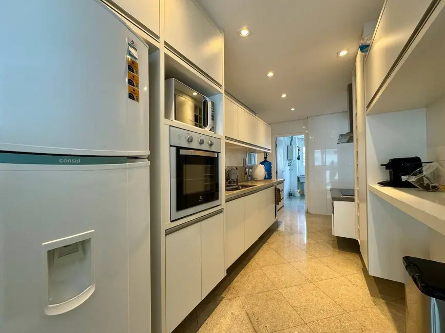 Foto 2 de Apartamento com 4 quartos à venda, 201m2 em Bertioga - SP