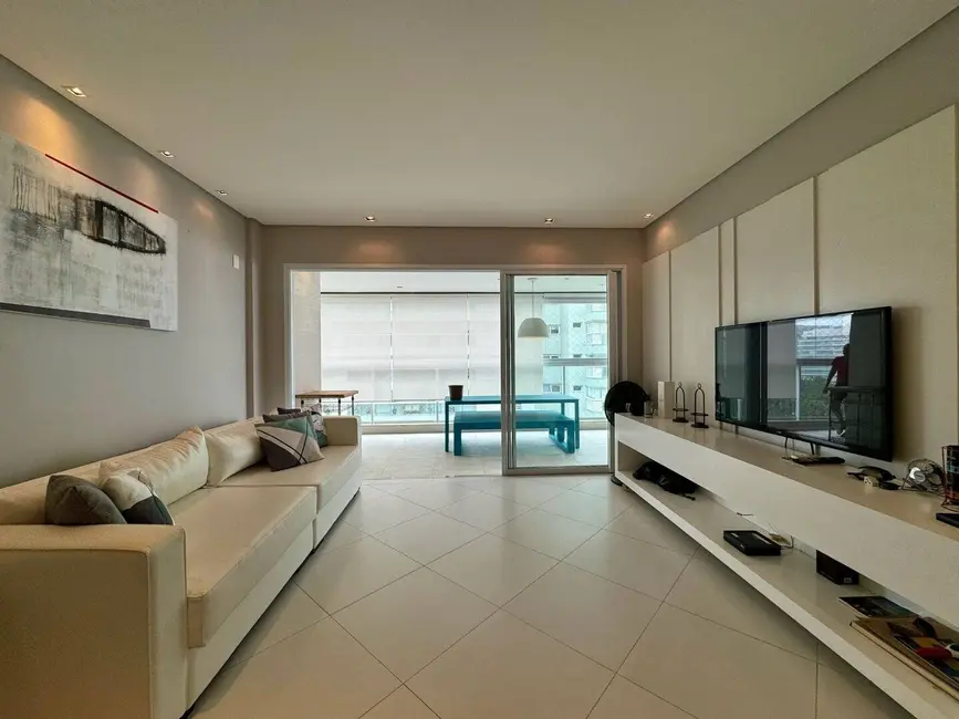 Foto 3 de Apartamento com 4 quartos à venda, 201m2 em Bertioga - SP