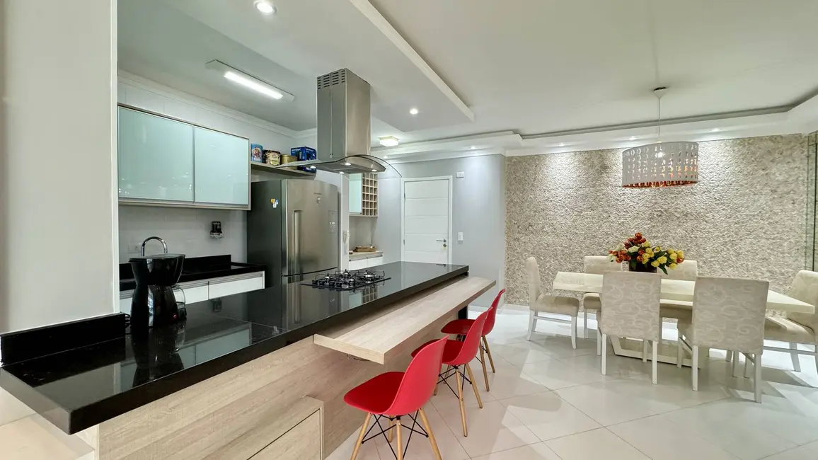 Foto 2 de Apartamento com 3 quartos à venda, 126m2 em Bertioga - SP