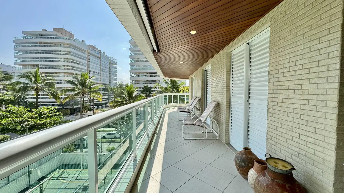 Foto 8 de Apartamento com 4 quartos à venda, 137m2 em Bertioga - SP