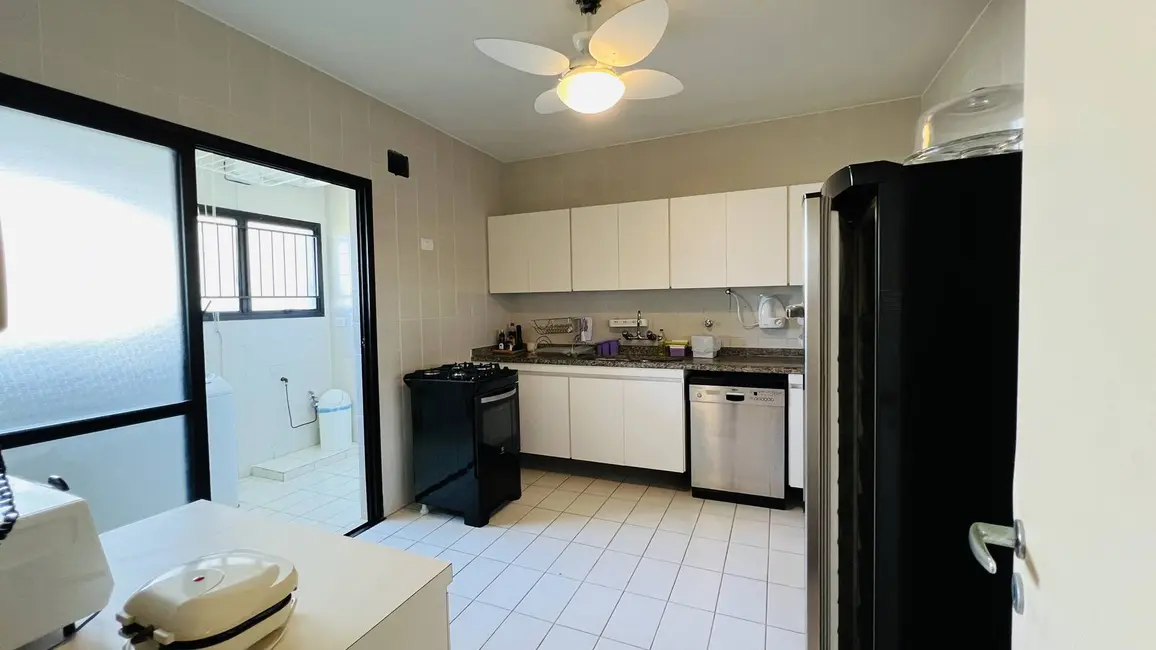 Foto 3 de Apartamento com 5 quartos à venda, 176m2 em Bertioga - SP