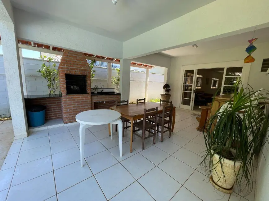 Casa com 4 quartos à venda, 494m2 em Bertioga - SP - imagem 8 Foto 8 de Casa com 4 quartos à venda, 494m2 em Bertioga - SP