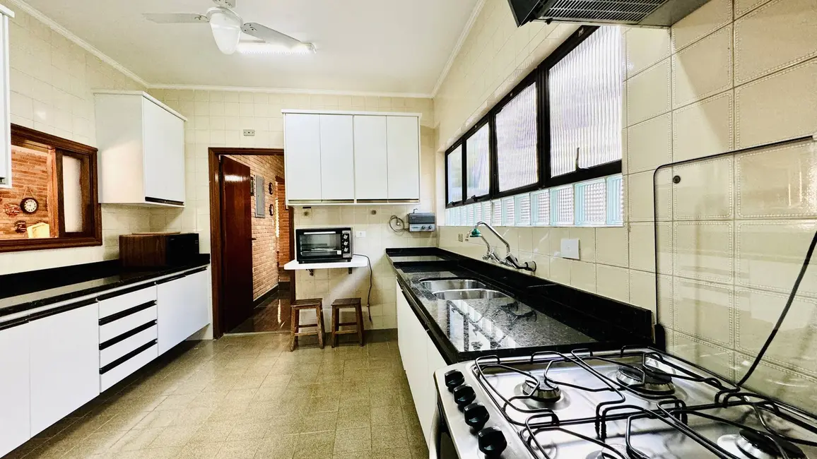 Foto 2 de Casa com 5 quartos à venda, 472m2 em Bertioga - SP