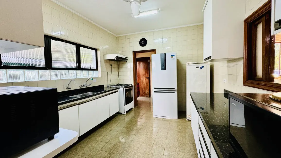 Foto 3 de Casa com 5 quartos à venda, 472m2 em Bertioga - SP