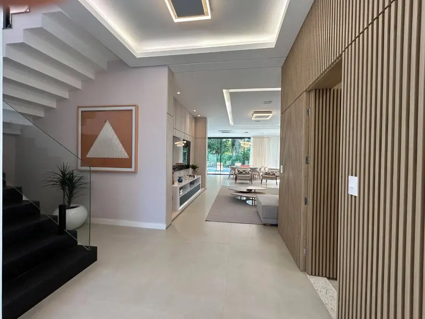 Foto 1 de Casa com 6 quartos à venda, 600m2 em Bertioga - SP