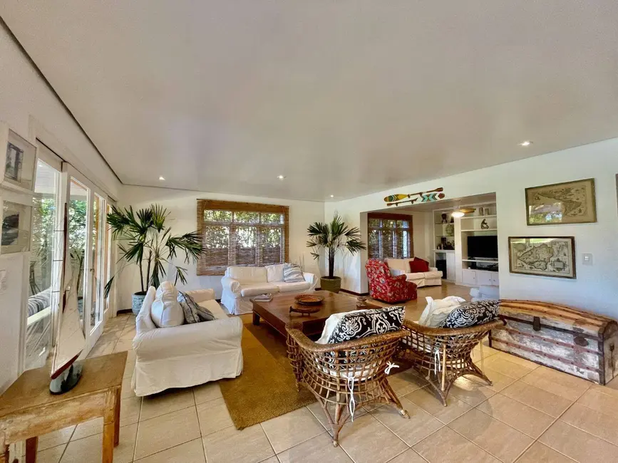 Foto 8 de Casa com 5 quartos à venda, 864m2 em Bertioga - SP