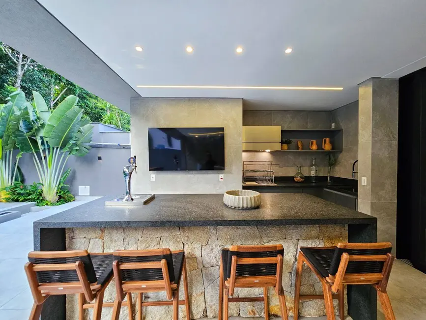 Foto 6 de Casa com 6 quartos à venda, 411m2 em Bertioga - SP