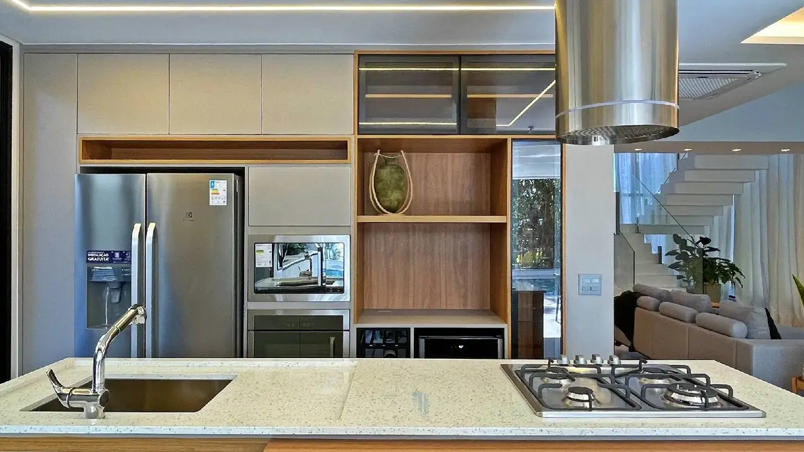 Casa com 6 quartos à venda, 426m2 em Bertioga - SP - imagem 3 Foto 3 de Casa com 6 quartos à venda, 426m2 em Bertioga - SP