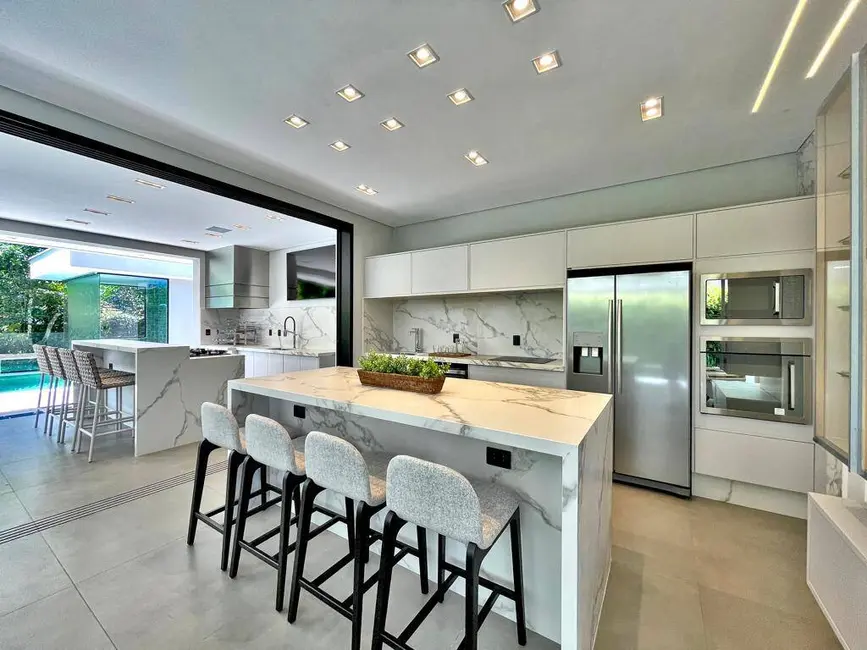 Foto 3 de Casa com 5 quartos à venda, 411m2 em Bertioga - SP