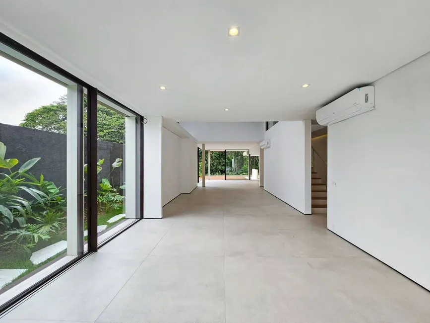 Foto 3 de Casa com 6 quartos à venda, 412m2 em Bertioga - SP