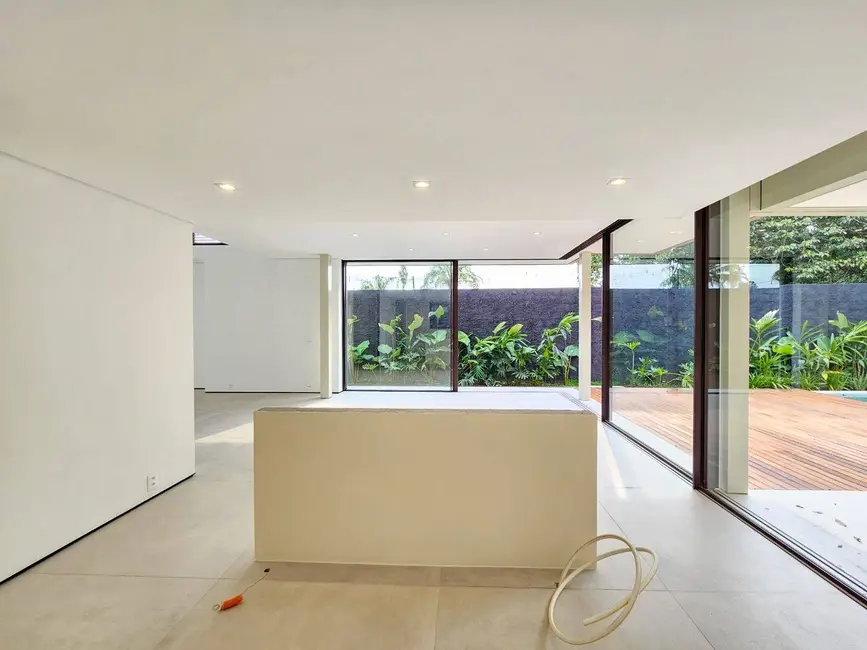 Foto 6 de Casa com 6 quartos à venda, 412m2 em Bertioga - SP