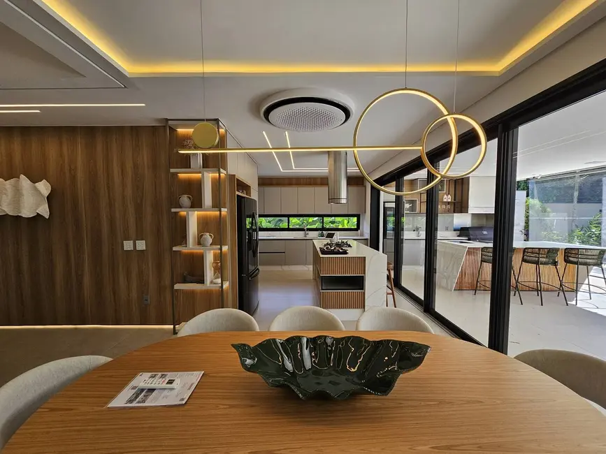 Foto 2 de Casa com 6 quartos à venda, 522m2 em Bertioga - SP