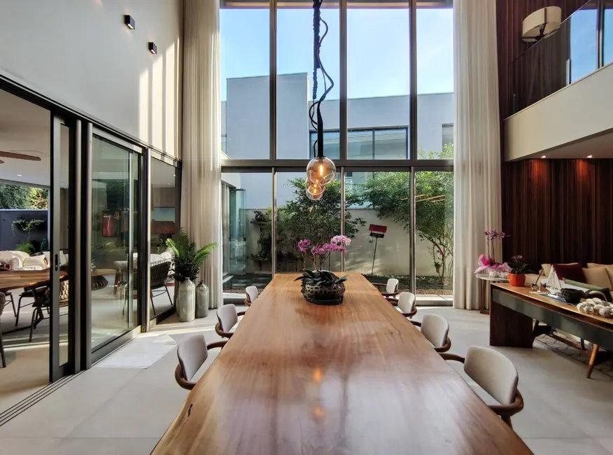 Casa com 7 quartos à venda, 872m2 em Bertioga - SP - imagem 4 Foto 4 de Casa com 7 quartos à venda, 872m2 em Bertioga - SP