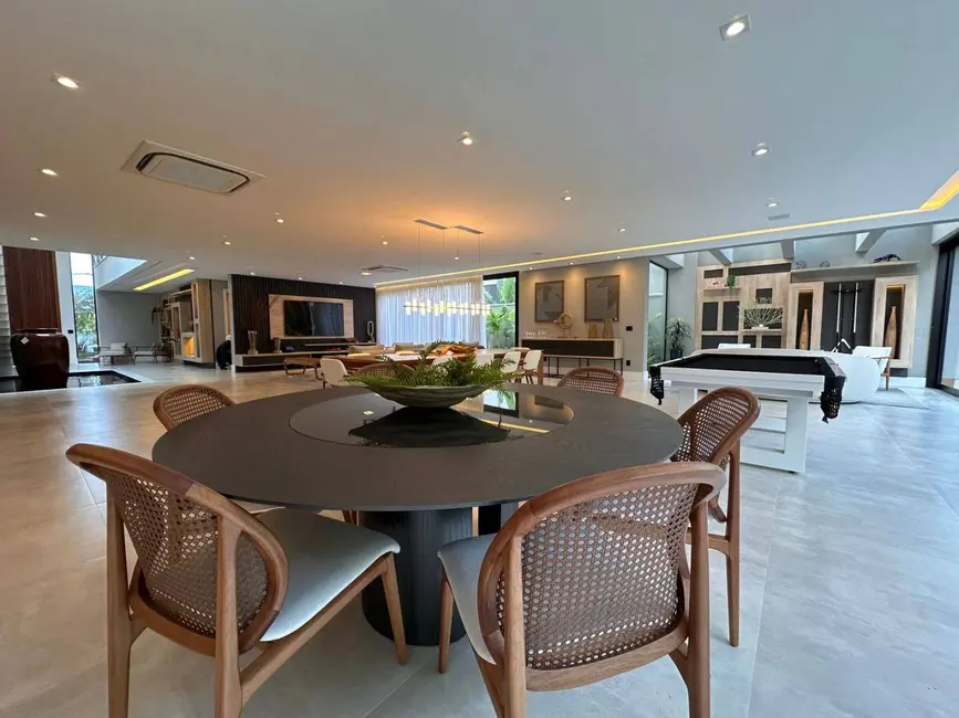 Foto 4 de Casa com 6 quartos à venda, 832m2 em Bertioga - SP