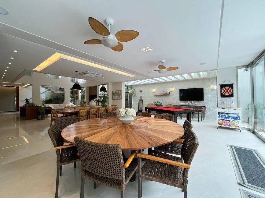 Casa com 7 quartos à venda, 585m2 em Bertioga - SP - imagem 9 Foto 9 de Casa com 7 quartos à venda, 585m2 em Bertioga - SP