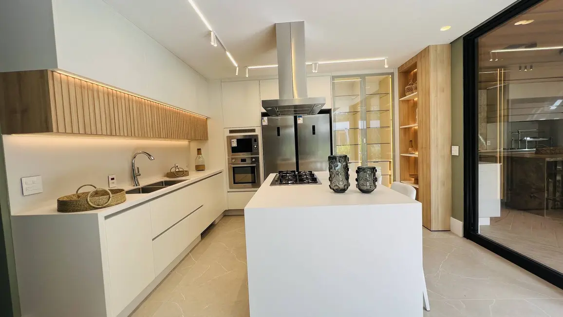 Foto 4 de Casa com 8 quartos à venda, 970m2 em Bertioga - SP