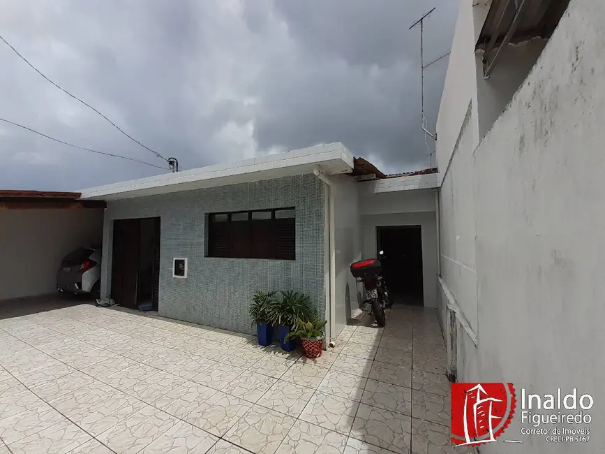 Casa com 5 quartos à venda, 138m2 em Centro, Cabedelo - PB - imagem 4 Foto 4 de Casa com 5 quartos à venda, 138m2 em Centro, Cabedelo - PB