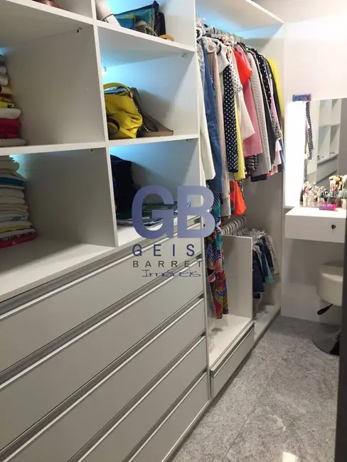 Apartamento com 2 quartos à venda, 60m2 em Boa Viagem, Recife - PE - imagem 8 Foto 8 de Apartamento com 2 quartos à venda, 60m2 em Boa Viagem, Recife - PE