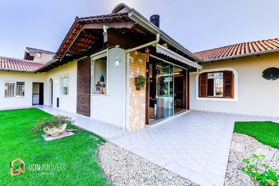 Casa com 4 quartos à venda, 221m2 em Itoupava Norte, Blumenau - SC - imagem 6 Foto 6 de Casa com 4 quartos à venda, 221m2 em Itoupava Norte, Blumenau - SC