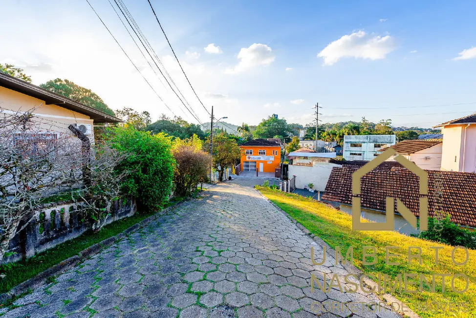 Casa com 3 quartos à venda, 175m2 em Velha, Blumenau - SC - imagem 5 Foto 5 de Casa com 3 quartos à venda, 175m2 em Velha, Blumenau - SC