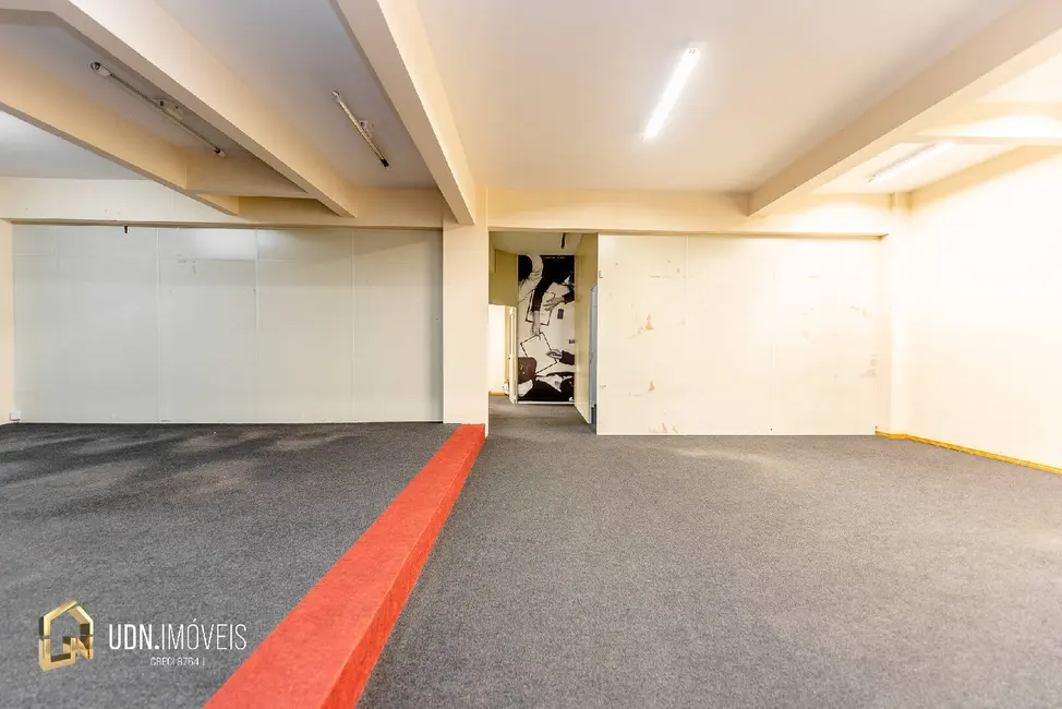 Sala Comercial para alugar, 385m2 em Victor Konder, Blumenau - SC - imagem 4 Foto 4 de Sala Comercial para alugar, 385m2 em Victor Konder, Blumenau - SC