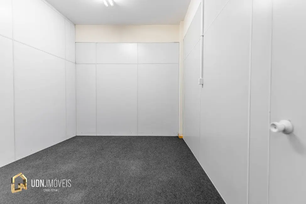 Sala Comercial para alugar, 385m2 em Victor Konder, Blumenau - SC - imagem 5 Foto 5 de Sala Comercial para alugar, 385m2 em Victor Konder, Blumenau - SC